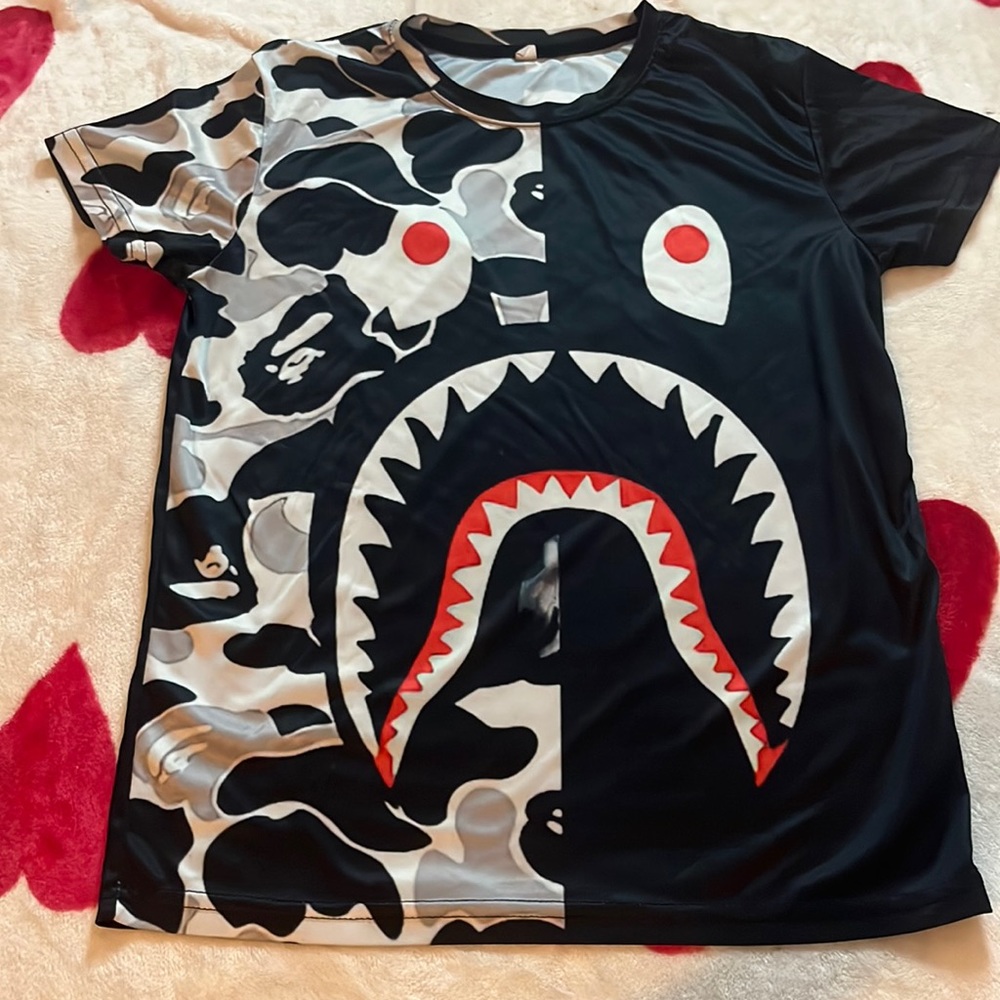 small fake bape tee